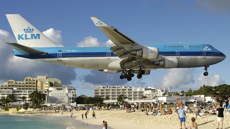 Most DANGEROUS Plane Landing Video | Princess Juliana International ...