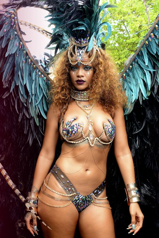 15 Hot And Spicy Photo S Of Rihanna Queen Of Pop Reckon Talk