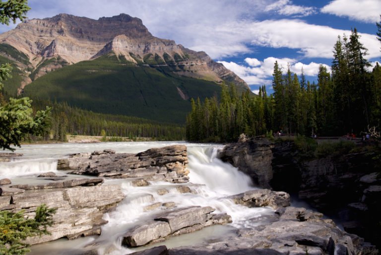Top 10 Places In Canada To Travel Reckon Talk 0778