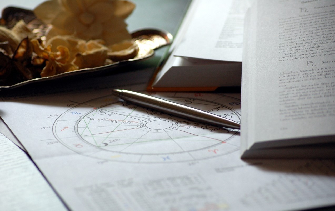 Harnessing the power of astrology for accurate psychic readings